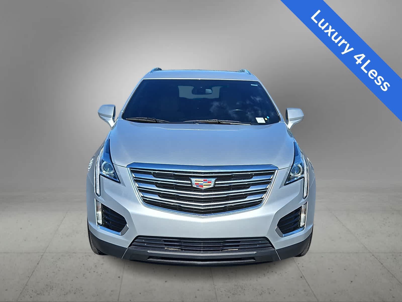 Used 2018 Cadillac XT5 FWD image 3