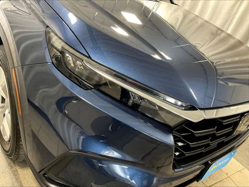 Used 2025 Honda CR-V LX image 32