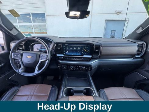 Used 2024 Chevrolet Silverado 2500 High Country w/ High Country Premium Package image 6