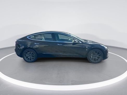 Used 2019 Tesla Model 3 Standard Range RWD image 10