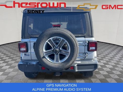 Used 2018 Jeep Wrangler Unlimited Sahara image 4