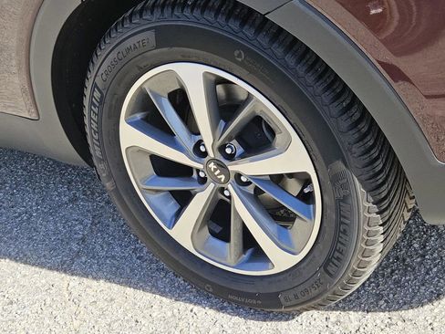 Used 2019 Kia Sorento EX image 10