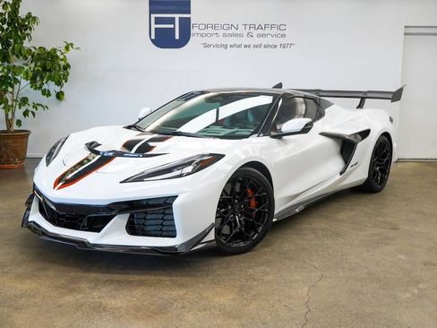 Used 2026 Chevrolet Corvette ZR1 w/ ZR1 Carbon Fiber Aero Package RWD image 5