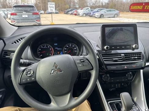 Used 2025 Mitsubishi Eclipse Cross LE image 11