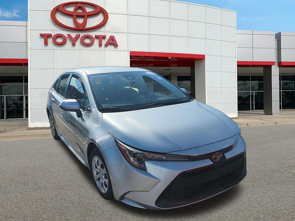Used 2020 Toyota Corolla LE FWD image 1