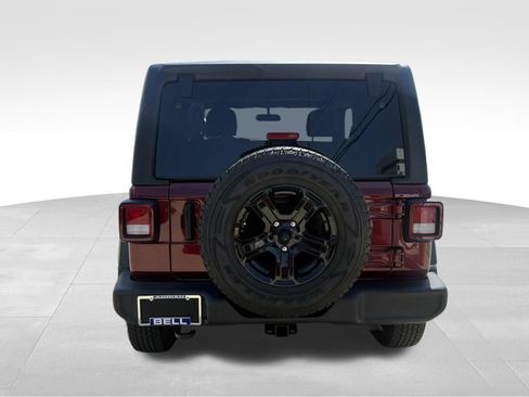 Used 2021 Jeep Wrangler Sport AWD/4WD image 8