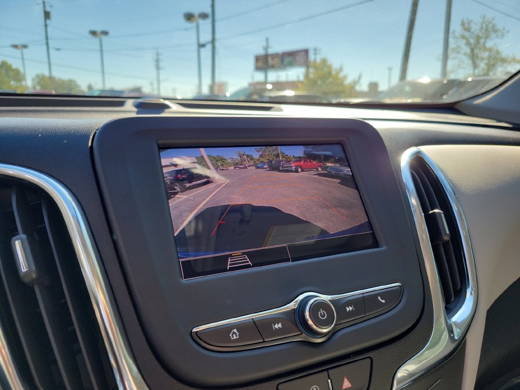 Used 2024 Chevrolet Equinox LS w/ Driver Confidence II Package FWD image 32