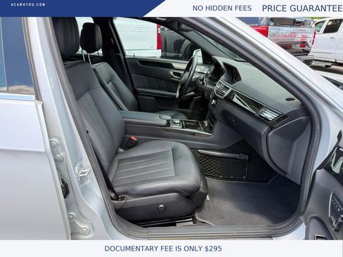 Used 2011 Mercedes-Benz E 550 4MATIC Sedan image 15
