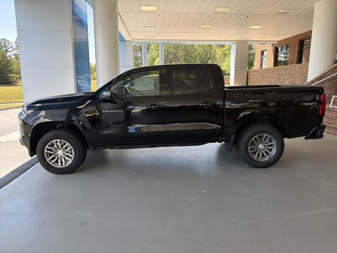 New 2026 Chevrolet Colorado LT image 8