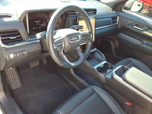 Used 2026 GMC Terrain Elevation w/ Elevation Premium Package AWD/4WD image 12