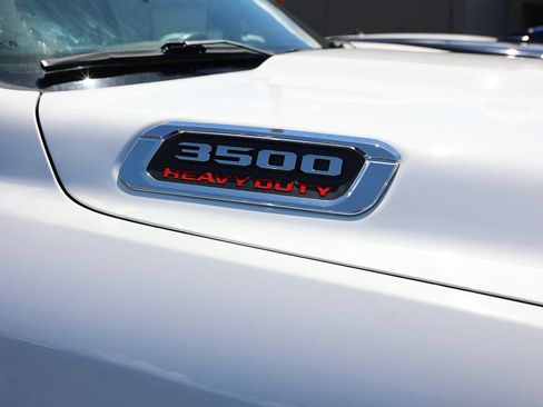 Used 2022 RAM 3500 Limited AWD/4WD image 4