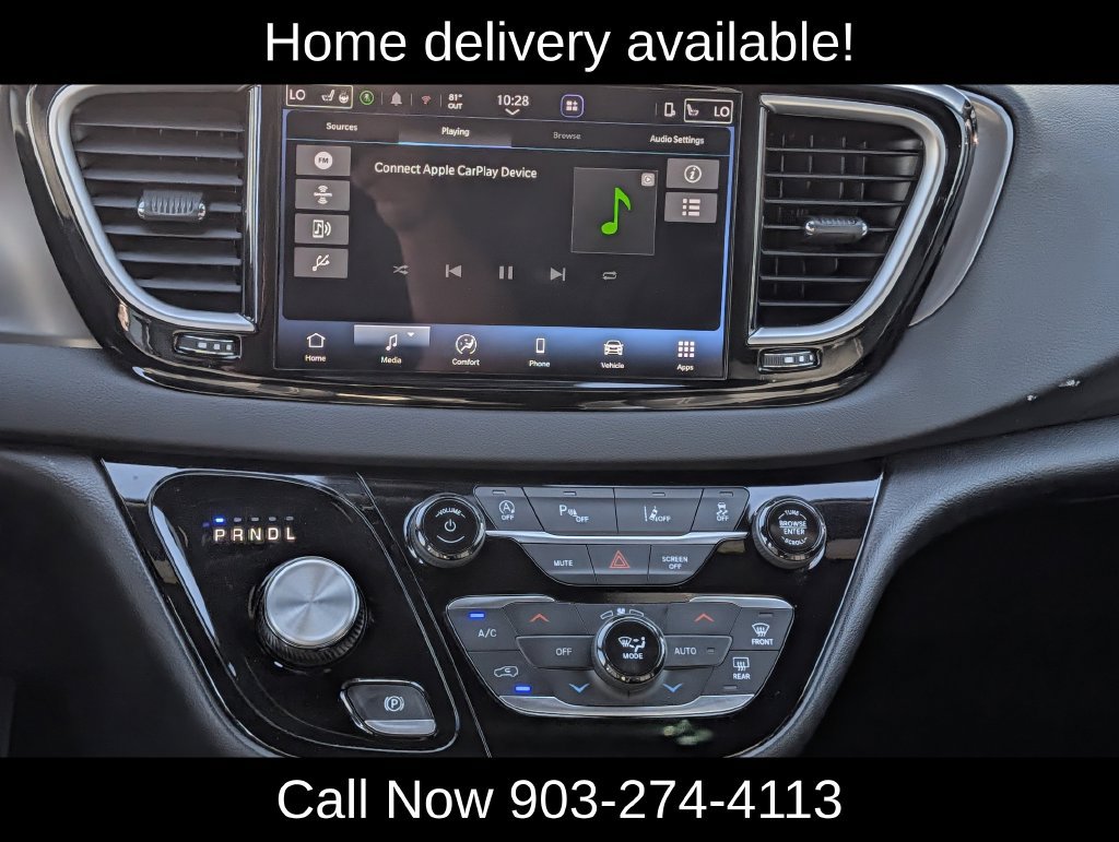 Used 2026 Chrysler Pacifica Select FWD image 17