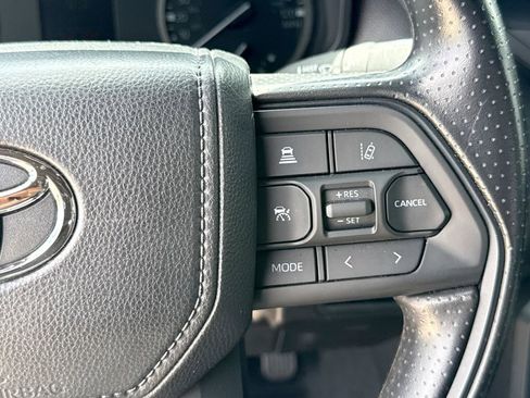 Used 2025 Toyota Tundra SR AWD/4WD image 27