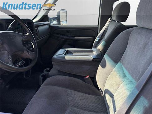 Used 2007 Chevrolet Silverado 3500 LT w/ Heavy-Duty Power Package image 6