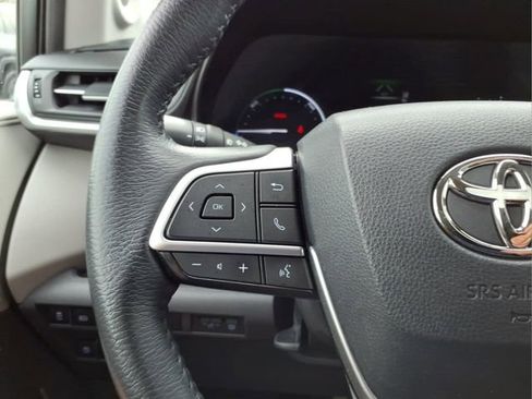 Certified 2023 Toyota Sienna XLE w/ XLE Plus Package AWD/4WD image 23