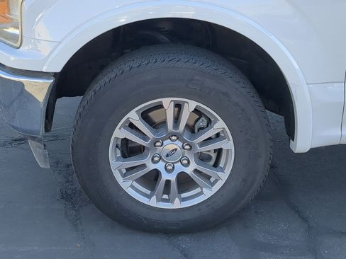 Used 2020 Ford F150 Lariat w/ FX4 Off-Road Package image 13