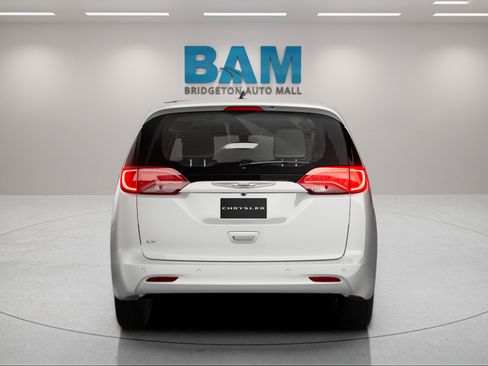 New 2027 Chrysler Pacifica LX FWD image 6