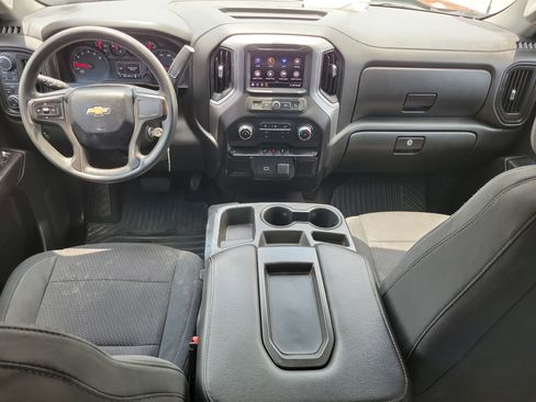 Used 2020 Chevrolet Silverado 1500 Custom w/ Custom Value Package AWD/4WD image 10