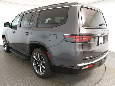 Used 2023 Jeep Wagoneer Series II w/ Premium Group I image 6