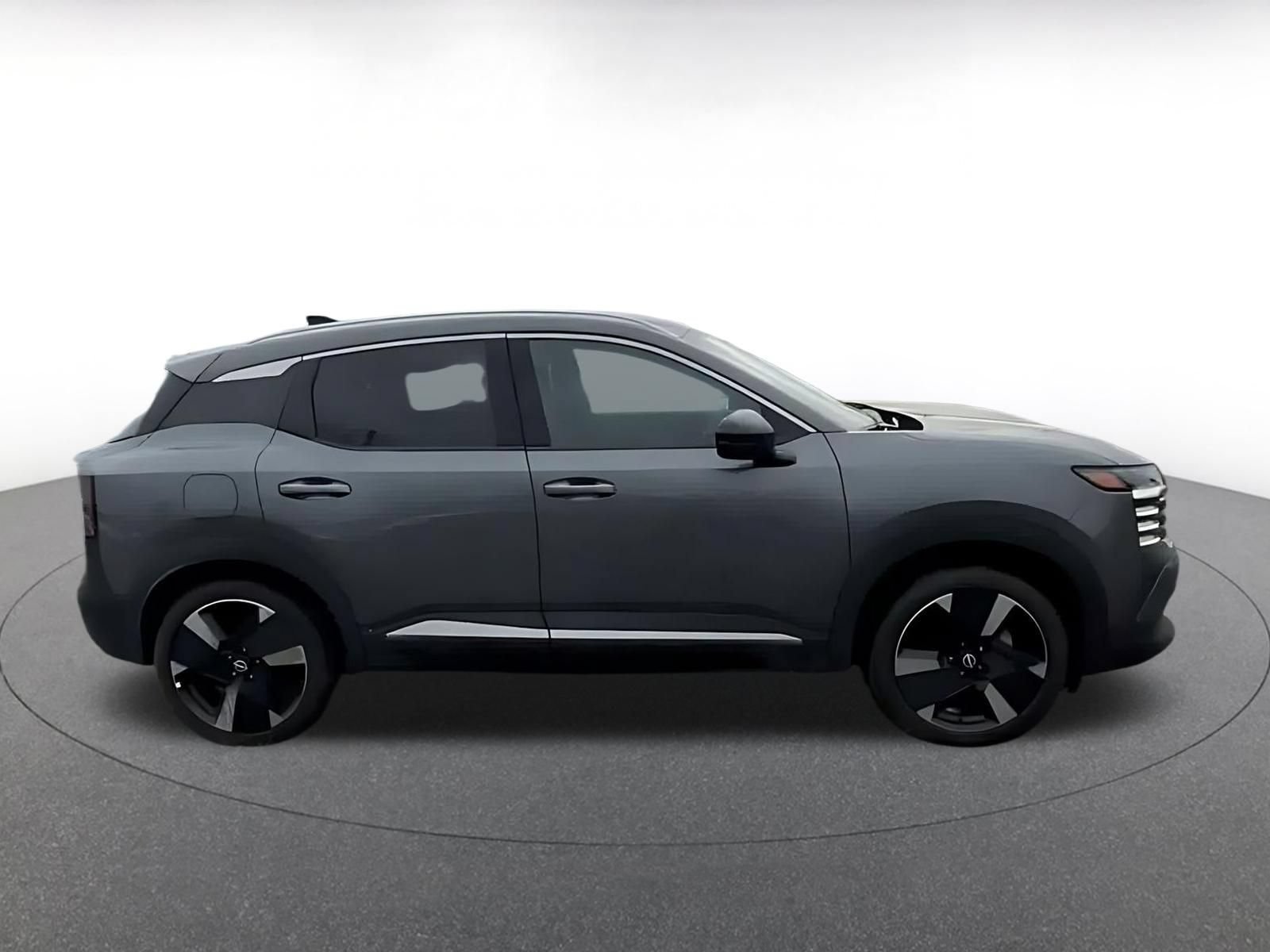 Used 2026 Nissan Kicks SR AWD/4WD image 15