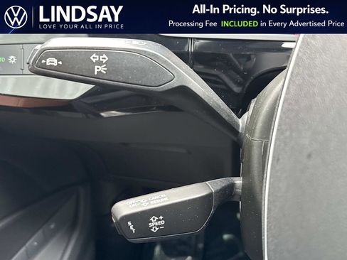 Used 2022 Audi e-tron Premium AWD/4WD image 23