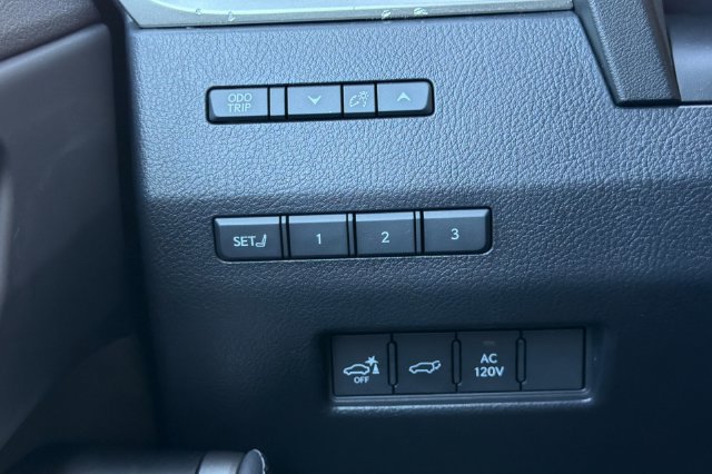 Used 2025 Lexus GX 550 AWD/4WD image 32