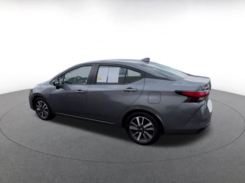 Used 2025 Nissan Versa SV FWD image 10