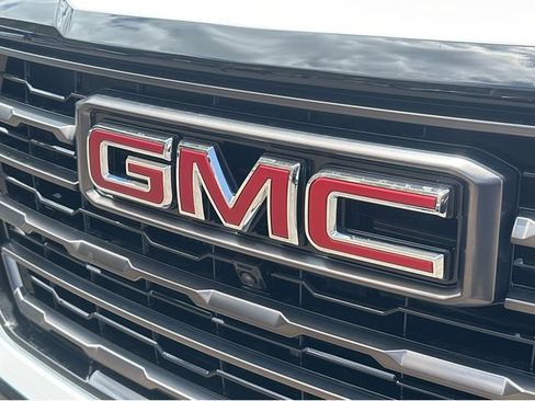 New 2026 GMC Yukon AT4 Ultimate w/ LPO, Floor Liner Package AWD/4WD image 38
