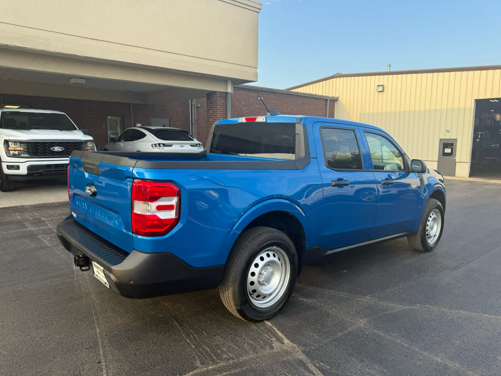 Used 2025 Ford Maverick XL w/ 4K Tow Package AWD/4WD image 18