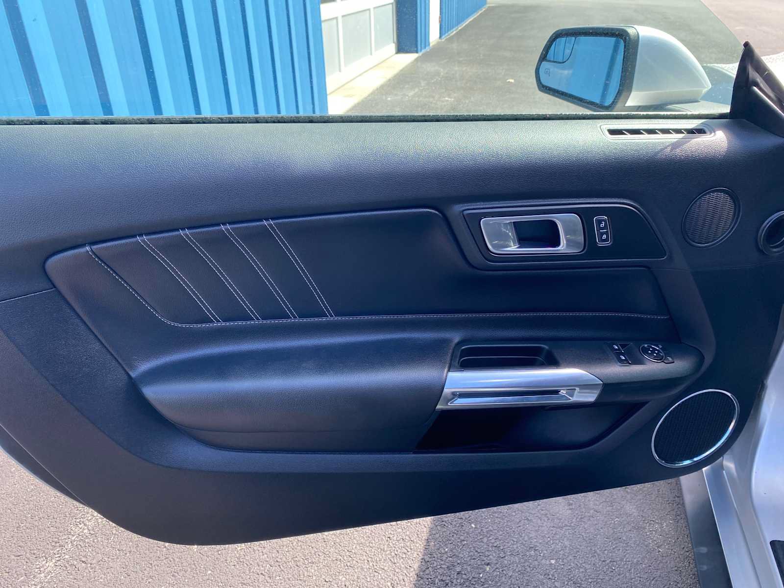 Used 2018 Ford Mustang GT Premium RWD image 32