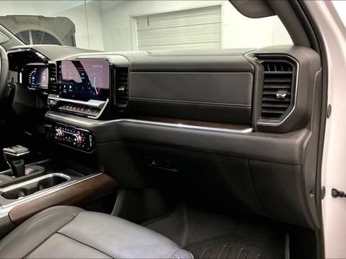 Used 2024 GMC Sierra 1500 SLT w/ SLT Convenience Package AWD/4WD image 20