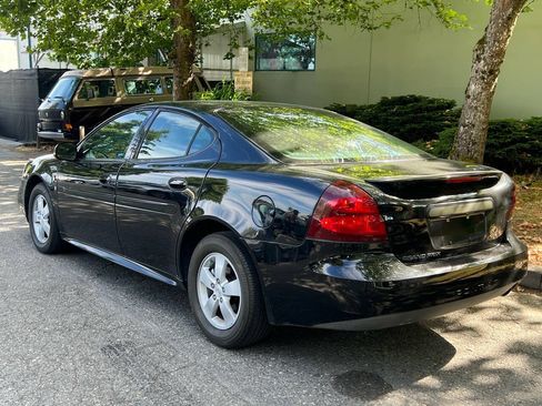 Used 2007 Pontiac Grand Prix FWD image 3