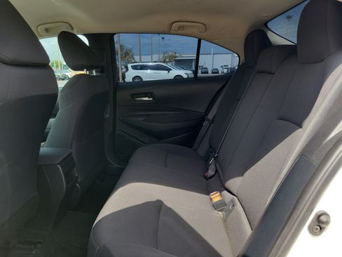 Used 2021 Toyota Corolla LE FWD image 15