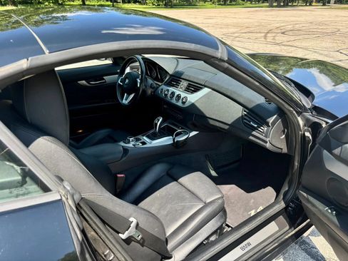 Used 2009 BMW Z4 sDrive35i RWD image 12