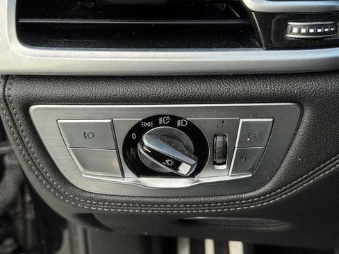 Used 2017 BMW 750i image 20