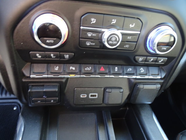 Certified 2022 GMC Sierra 2500 AT4 w/ AT4 Preferred Package AWD/4WD image 13