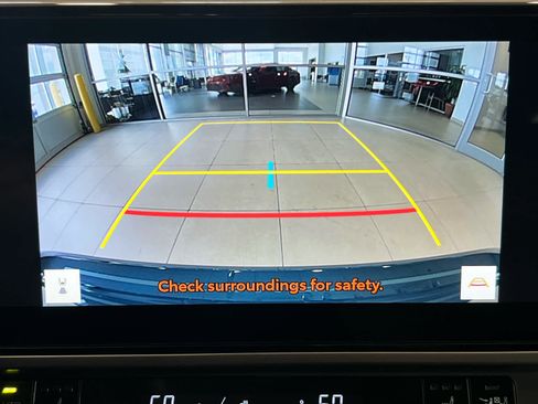 Used 2025 Toyota Camry XLE FWD image 27