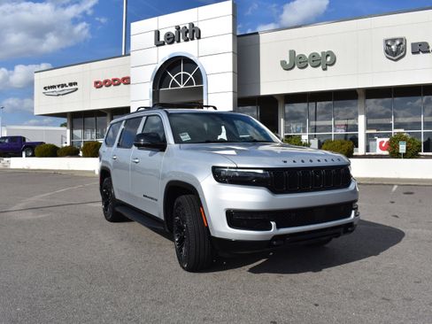 Used 2024 Jeep Wagoneer Series II w/ Convenience Group I image 1