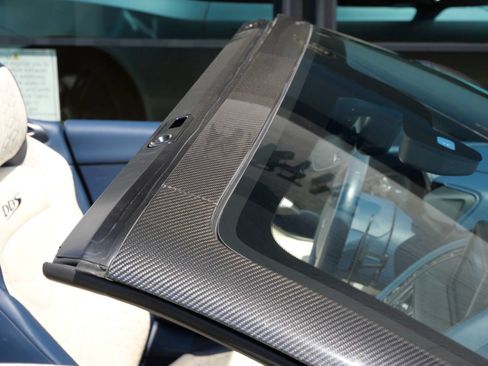 Used 2020 Aston Martin DBS Superleggera Volante RWD image 17