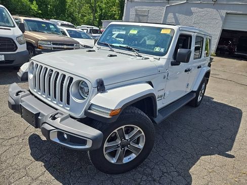 Used 2021 Jeep Wrangler Unlimited Sahara AWD/4WD image 3