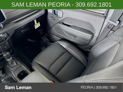 New 2026 Jeep Gladiator Sahara image 22