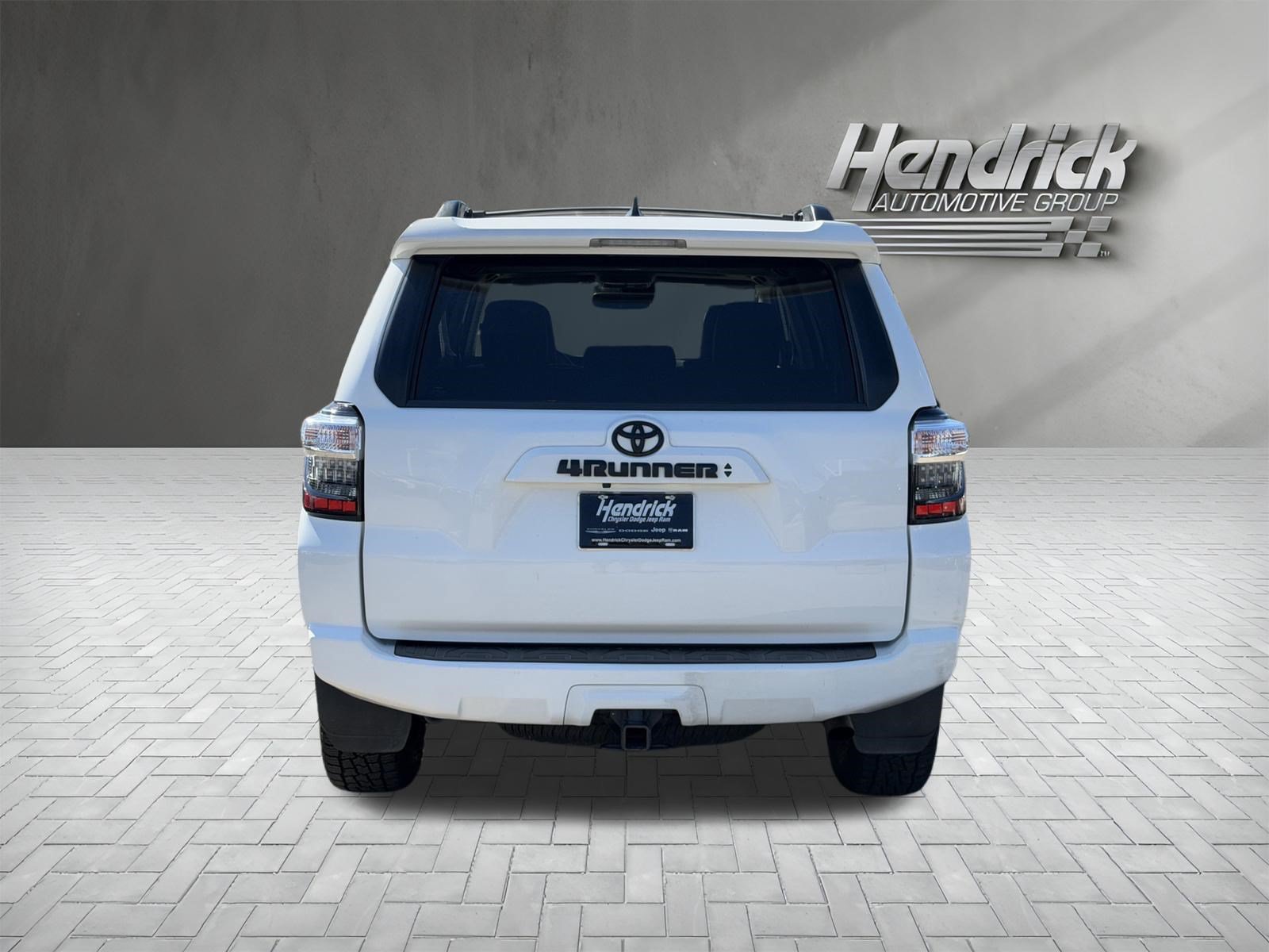 Used 2021 Toyota 4Runner SR5 Premium w/ Moonroof Package AWD/4WD image 8