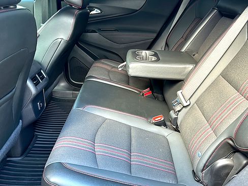 Used 2023 Chevrolet Equinox RS FWD image 18