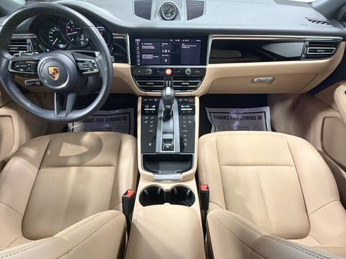 Certified 2026 Porsche Macan AWD/4WD image 16