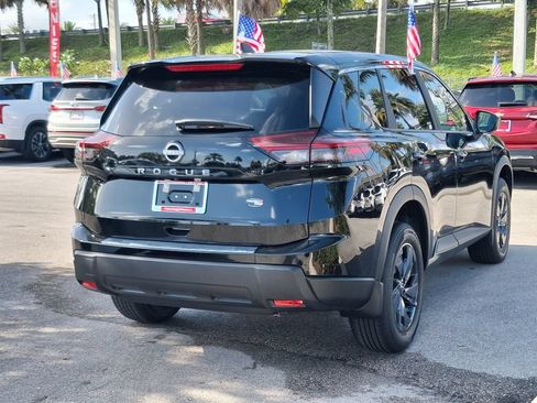 Used 2026 Nissan Rogue SV FWD image 4