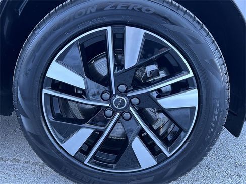 New 2026 Volvo XC60 B5 Plus w/ Climate Package image 13