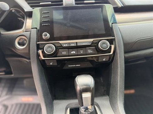 Used 2019 Honda Civic EX image 17