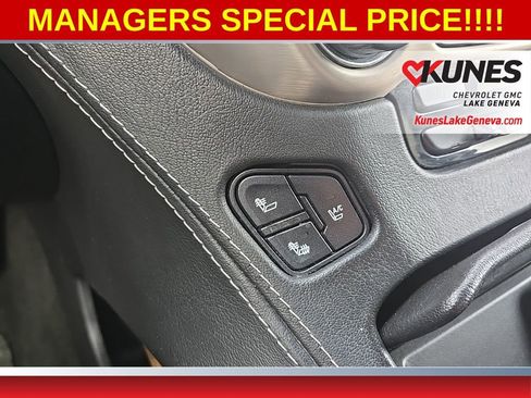 Used 2016 GMC Yukon Denali image 24