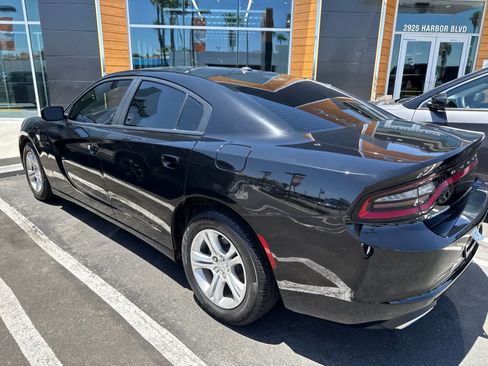 Used 2022 Dodge Charger SXT RWD image 8