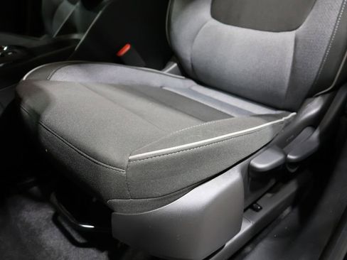 Used 2025 Chevrolet TrailBlazer LT image 12